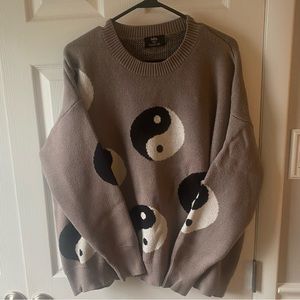YIN YANG SWEATER